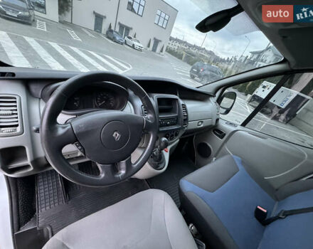 Белый Рено Трафик, объемом двигателя 2 л и пробегом 315 тыс. км за 8300 $, фото 12 на Automoto.ua