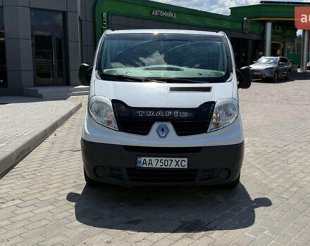 Белый Рено Трафик, объемом двигателя 1.9 л и пробегом 325 тыс. км за 12500 $, фото 2 на Automoto.ua