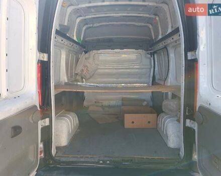 Білий Рено Трафік, об'ємом двигуна 2 л та пробігом 299 тис. км за 9999 $, фото 10 на Automoto.ua