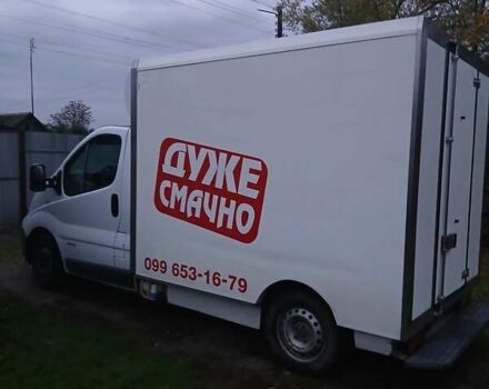 Белый Рено Трафик, объемом двигателя 2 л и пробегом 284 тыс. км за 11000 $, фото 2 на Automoto.ua