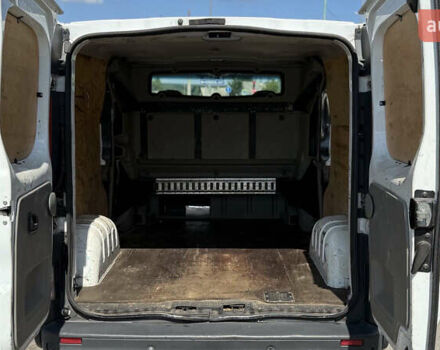 Белый Рено Трафик, объемом двигателя 1.9 л и пробегом 325 тыс. км за 12500 $, фото 4 на Automoto.ua