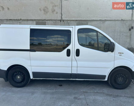 Белый Рено Трафик, объемом двигателя 2 л и пробегом 400 тыс. км за 8500 $, фото 4 на Automoto.ua