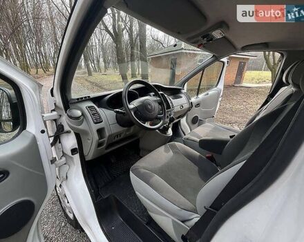 Білий Рено Трафік, об'ємом двигуна 2 л та пробігом 315 тис. км за 13300 $, фото 18 на Automoto.ua
