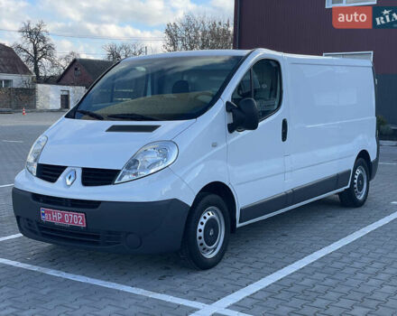 Белый Рено Трафик, объемом двигателя 2 л и пробегом 208 тыс. км за 12900 $, фото 5 на Automoto.ua