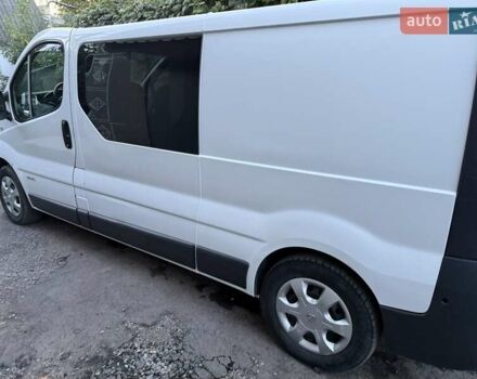 Белый Рено Трафик, объемом двигателя 2 л и пробегом 255 тыс. км за 14500 $, фото 3 на Automoto.ua