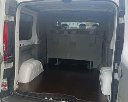 Белый Рено Трафик, объемом двигателя 2 л и пробегом 210 тыс. км за 12300 $, фото 6 на Automoto.ua