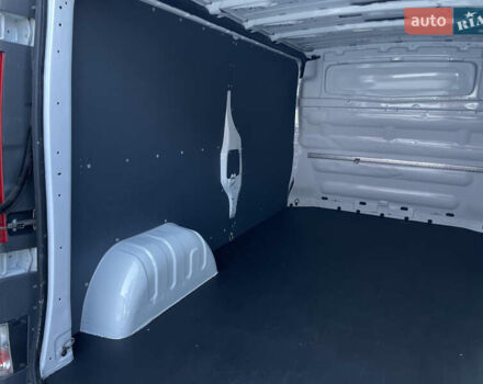 Белый Рено Трафик, объемом двигателя 2 л и пробегом 208 тыс. км за 12900 $, фото 43 на Automoto.ua