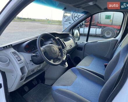 Белый Рено Трафик, объемом двигателя 2 л и пробегом 282 тыс. км за 11950 $, фото 33 на Automoto.ua