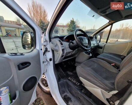 Белый Рено Трафик, объемом двигателя 2 л и пробегом 224 тыс. км за 11999 $, фото 11 на Automoto.ua