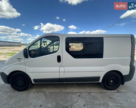 Белый Рено Трафик, объемом двигателя 2 л и пробегом 400 тыс. км за 8500 $, фото 6 на Automoto.ua
