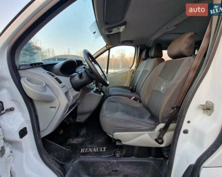 Белый Рено Трафик, объемом двигателя 2 л и пробегом 224 тыс. км за 11999 $, фото 12 на Automoto.ua