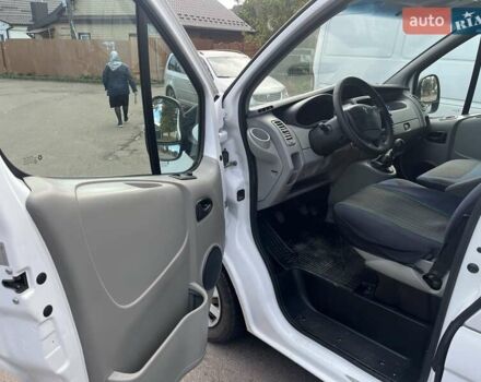 Белый Рено Трафик, объемом двигателя 2 л и пробегом 321 тыс. км за 8800 $, фото 8 на Automoto.ua