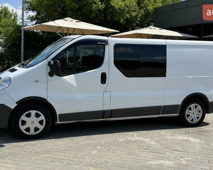 Белый Рено Трафик, объемом двигателя 1.9 л и пробегом 325 тыс. км за 12500 $, фото 1 на Automoto.ua