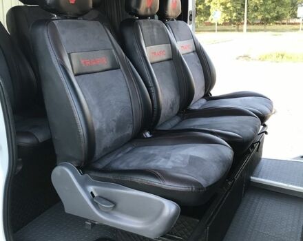 Белый Рено Трафик, объемом двигателя 2 л и пробегом 275 тыс. км за 11900 $, фото 4 на Automoto.ua