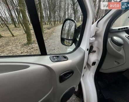 Білий Рено Трафік, об'ємом двигуна 2 л та пробігом 315 тис. км за 13300 $, фото 25 на Automoto.ua
