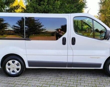 Белый Рено Трафик, объемом двигателя 2 л и пробегом 267 тыс. км за 9000 $, фото 4 на Automoto.ua