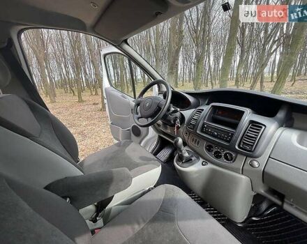 Білий Рено Трафік, об'ємом двигуна 2 л та пробігом 315 тис. км за 13300 $, фото 10 на Automoto.ua