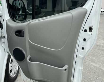 Белый Рено Трафик, объемом двигателя 2 л и пробегом 315 тыс. км за 8300 $, фото 21 на Automoto.ua