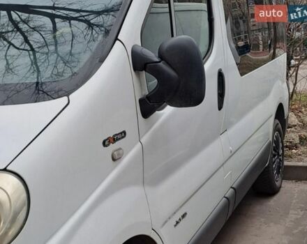 Белый Рено Трафик, объемом двигателя 2 л и пробегом 368 тыс. км за 14900 $, фото 2 на Automoto.ua