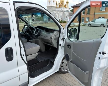 Білий Рено Трафік, об'ємом двигуна 2 л та пробігом 264 тис. км за 13500 $, фото 22 на Automoto.ua
