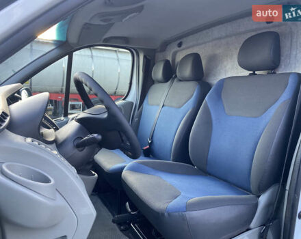 Белый Рено Трафик, объемом двигателя 2 л и пробегом 282 тыс. км за 11950 $, фото 34 на Automoto.ua