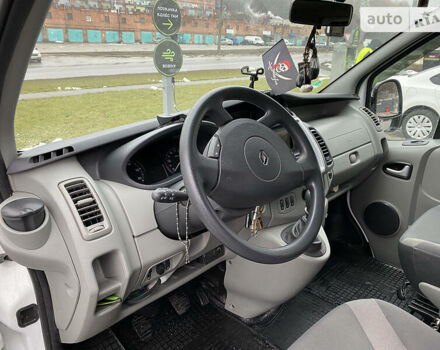 Білий Рено Трафік, об'ємом двигуна 2 л та пробігом 200 тис. км за 13500 $, фото 12 на Automoto.ua