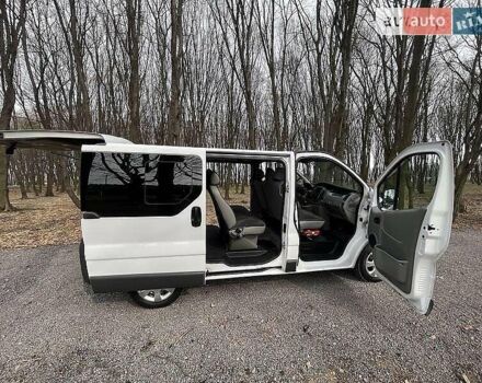 Білий Рено Трафік, об'ємом двигуна 2 л та пробігом 315 тис. км за 13300 $, фото 4 на Automoto.ua