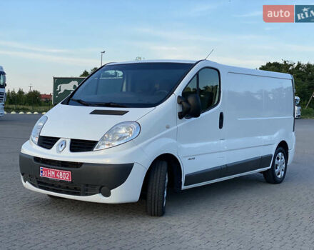 Белый Рено Трафик, объемом двигателя 2 л и пробегом 282 тыс. км за 11950 $, фото 7 на Automoto.ua