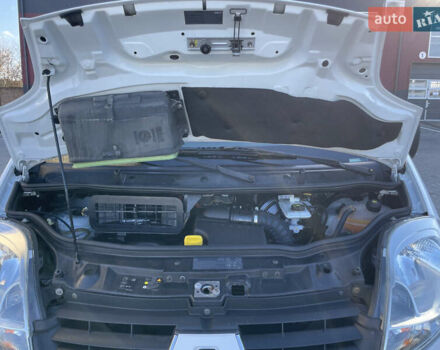 Белый Рено Трафик, объемом двигателя 2 л и пробегом 208 тыс. км за 12900 $, фото 36 на Automoto.ua