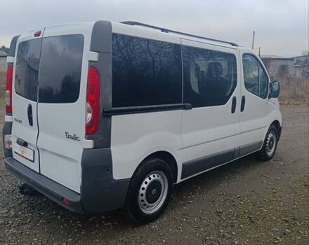Белый Рено Трафик, объемом двигателя 2 л и пробегом 210 тыс. км за 12300 $, фото 4 на Automoto.ua