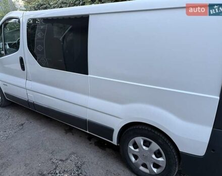 Белый Рено Трафик, объемом двигателя 2 л и пробегом 255 тыс. км за 14500 $, фото 4 на Automoto.ua