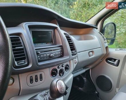 Белый Рено Трафик, объемом двигателя 2 л и пробегом 283 тыс. км за 14700 $, фото 151 на Automoto.ua