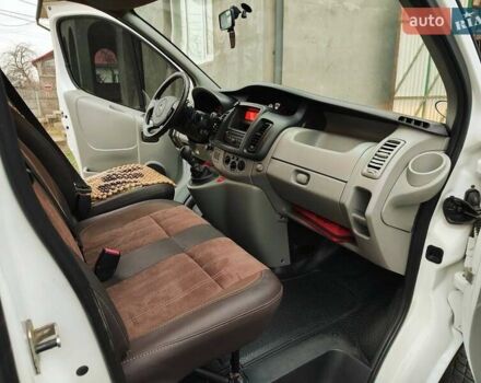 Белый Рено Трафик, объемом двигателя 2 л и пробегом 283 тыс. км за 14500 $, фото 9 на Automoto.ua