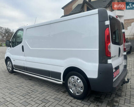 Белый Рено Трафик, объемом двигателя 2 л и пробегом 189 тыс. км за 13600 $, фото 4 на Automoto.ua