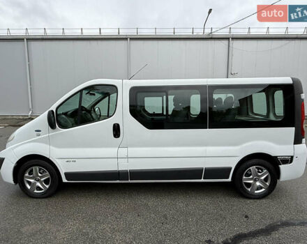 Белый Рено Трафик, объемом двигателя 2 л и пробегом 280 тыс. км за 15800 $, фото 44 на Automoto.ua