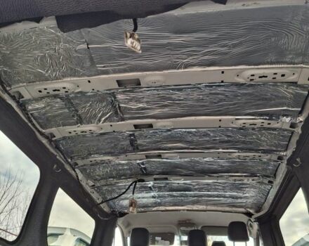 Белый Рено Трафик, объемом двигателя 2 л и пробегом 420 тыс. км за 11000 $, фото 6 на Automoto.ua