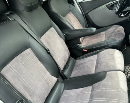 Белый Рено Трафик, объемом двигателя 1.6 л и пробегом 223 тыс. км за 13749 $, фото 21 на Automoto.ua