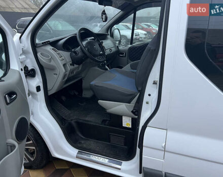 Белый Рено Трафик, объемом двигателя 2 л и пробегом 233 тыс. км за 12950 $, фото 10 на Automoto.ua