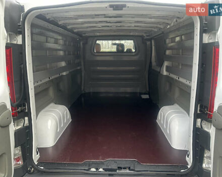 Белый Рено Трафик, объемом двигателя 2 л и пробегом 189 тыс. км за 13600 $, фото 37 на Automoto.ua