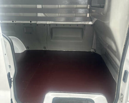Белый Рено Трафик, объемом двигателя 2 л и пробегом 189 тыс. км за 13600 $, фото 33 на Automoto.ua