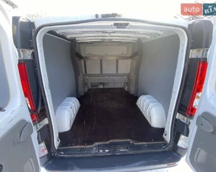 Белый Рено Трафик, объемом двигателя 2 л и пробегом 280 тыс. км за 13700 $, фото 11 на Automoto.ua