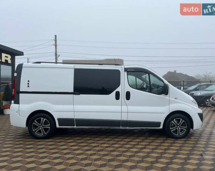 Белый Рено Трафик, объемом двигателя 2 л и пробегом 233 тыс. км за 12950 $, фото 2 на Automoto.ua
