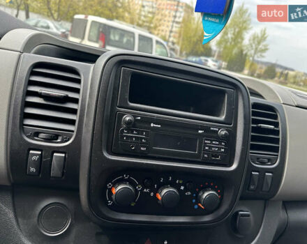 Белый Рено Трафик, объемом двигателя 1.6 л и пробегом 223 тыс. км за 13749 $, фото 16 на Automoto.ua