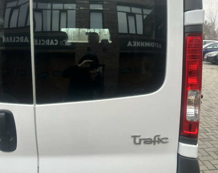 Белый Рено Трафик, объемом двигателя 2 л и пробегом 189 тыс. км за 13600 $, фото 16 на Automoto.ua