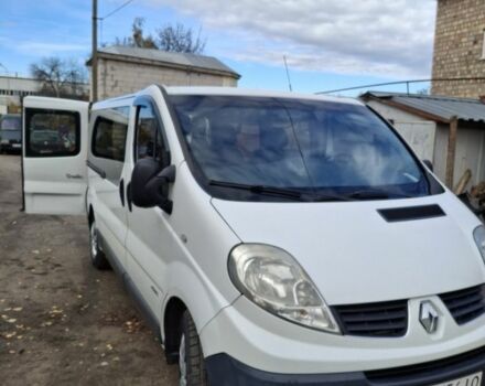Белый Рено Трафик, объемом двигателя 2 л и пробегом 420 тыс. км за 11000 $, фото 2 на Automoto.ua