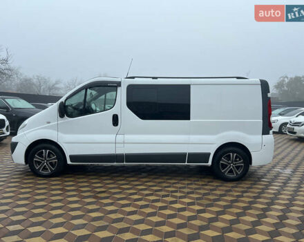 Белый Рено Трафик, объемом двигателя 2 л и пробегом 233 тыс. км за 12950 $, фото 3 на Automoto.ua
