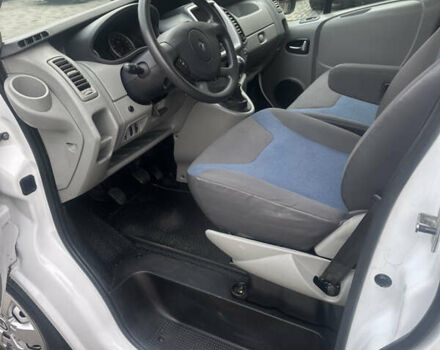 Белый Рено Трафик, объемом двигателя 2 л и пробегом 189 тыс. км за 13600 $, фото 67 на Automoto.ua