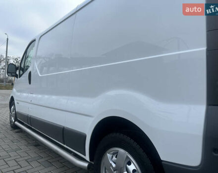 Белый Рено Трафик, объемом двигателя 2 л и пробегом 189 тыс. км за 13600 $, фото 26 на Automoto.ua