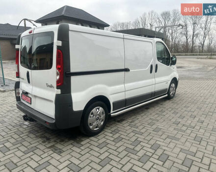 Белый Рено Трафик, объемом двигателя 2 л и пробегом 189 тыс. км за 13600 $, фото 80 на Automoto.ua