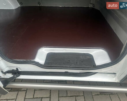 Белый Рено Трафик, объемом двигателя 2 л и пробегом 189 тыс. км за 13600 $, фото 32 на Automoto.ua